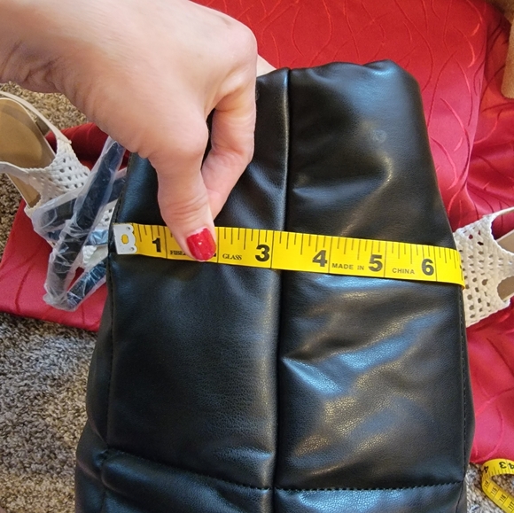 Victoria's Secret Purse. NWT black plush purse. - Picture 10 of 11